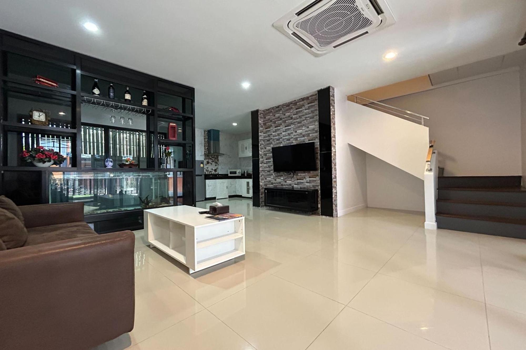 Nice Villa Resort Hat Yai Сонгкла Екстериор снимка